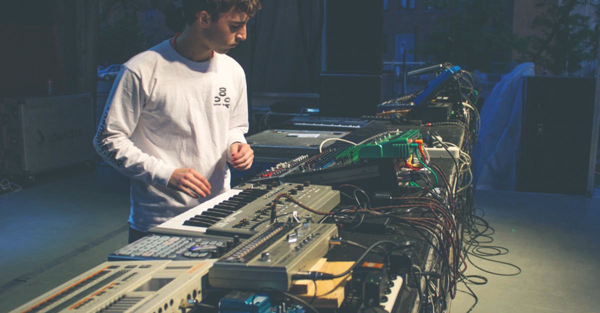 The 10 Best MUTEK Sets Ever Recorded