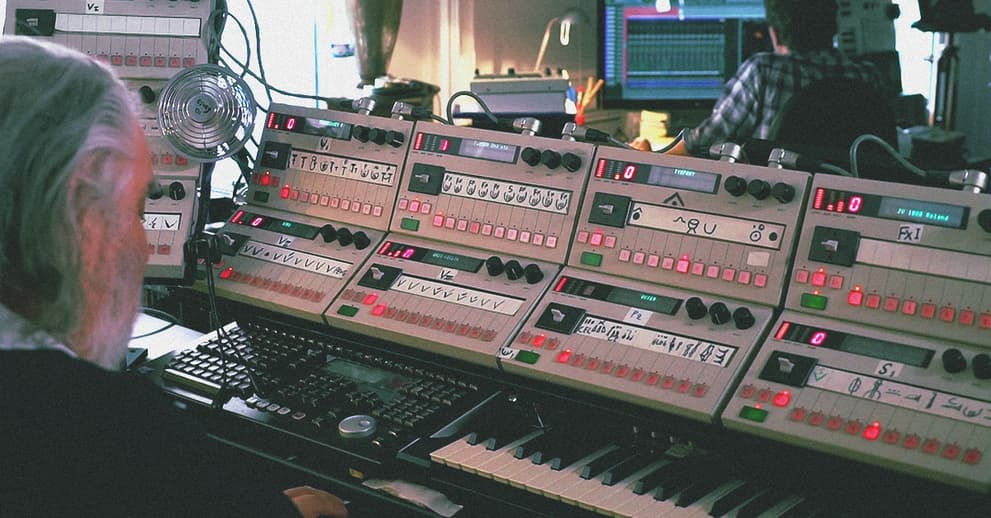 10 Bizarre Musical Instruments that Prove Workflow is Everything ...